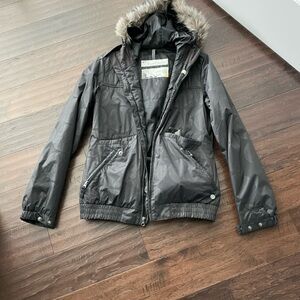 Used burltom snowboard jacket